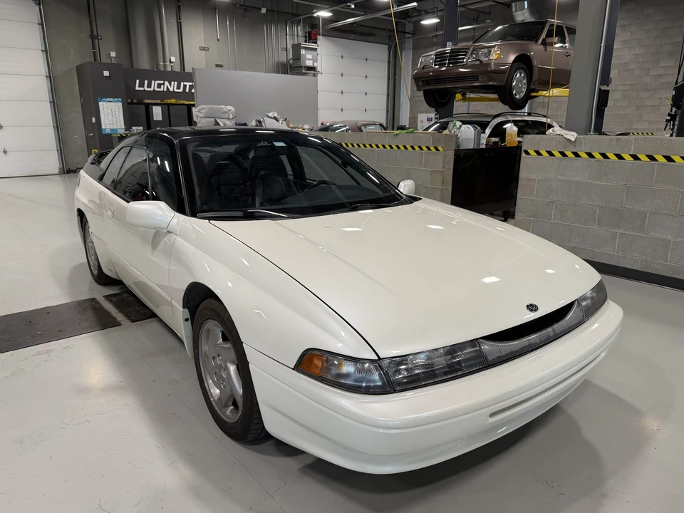 1992 Subaru SVX - Image 14 of 31