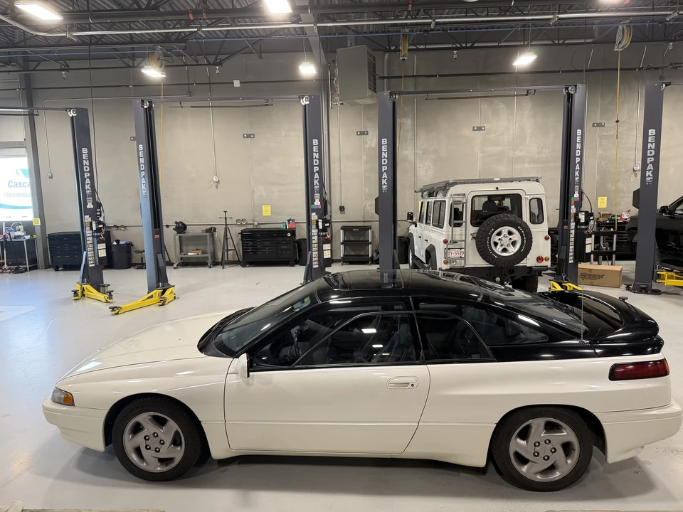 1992 Subaru SVX - Image 24 of 31
