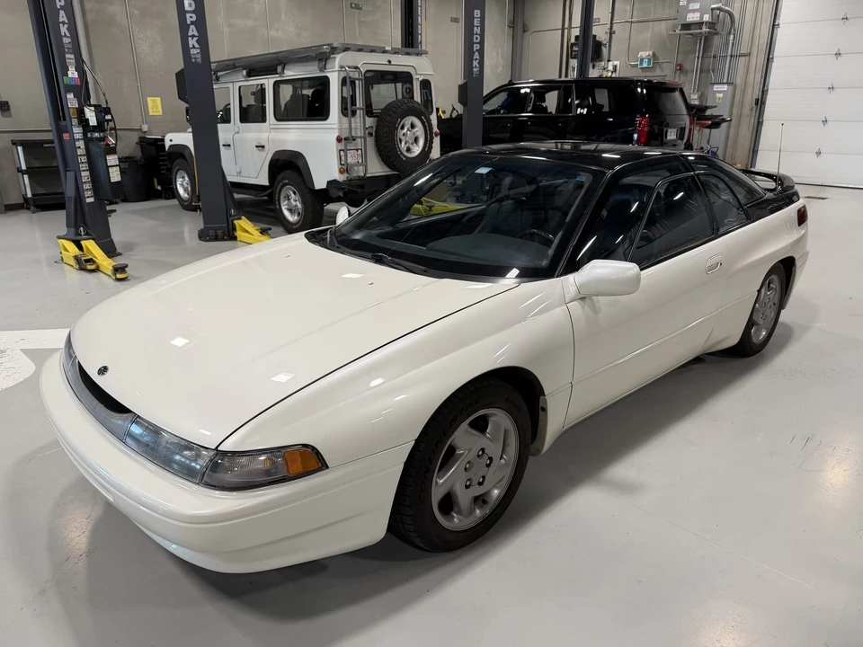 1992 Subaru SVX - Image 11 of 31