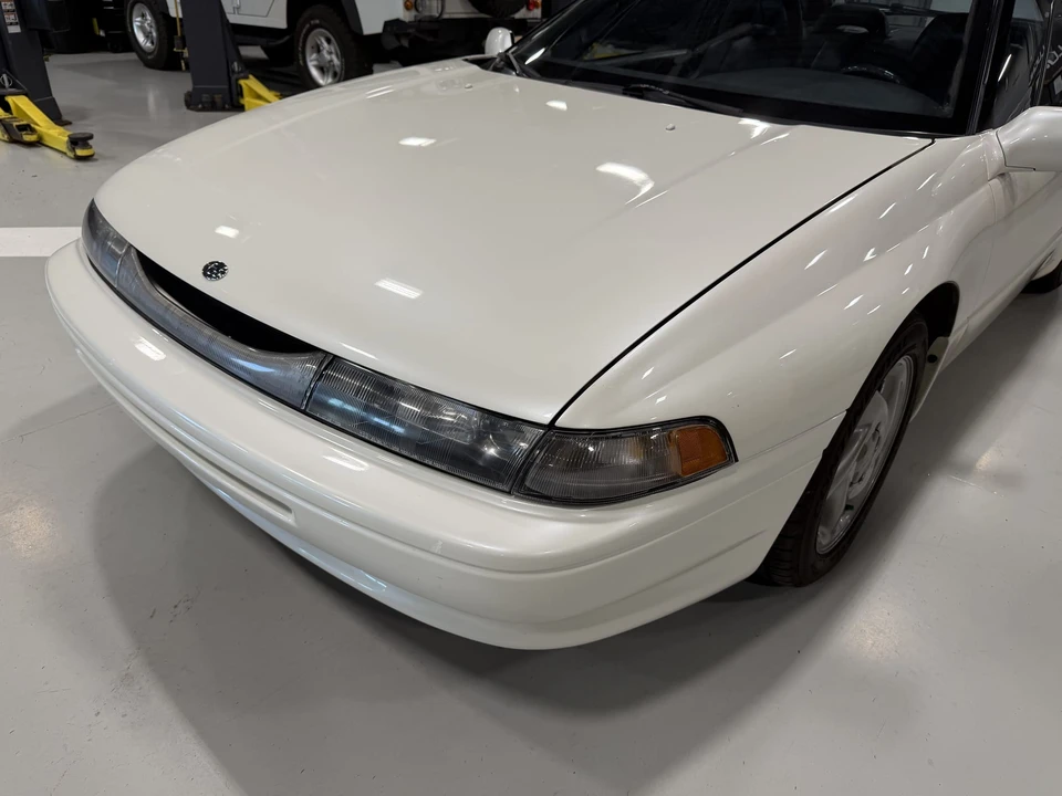 1992 Subaru SVX - Image 28 of 31