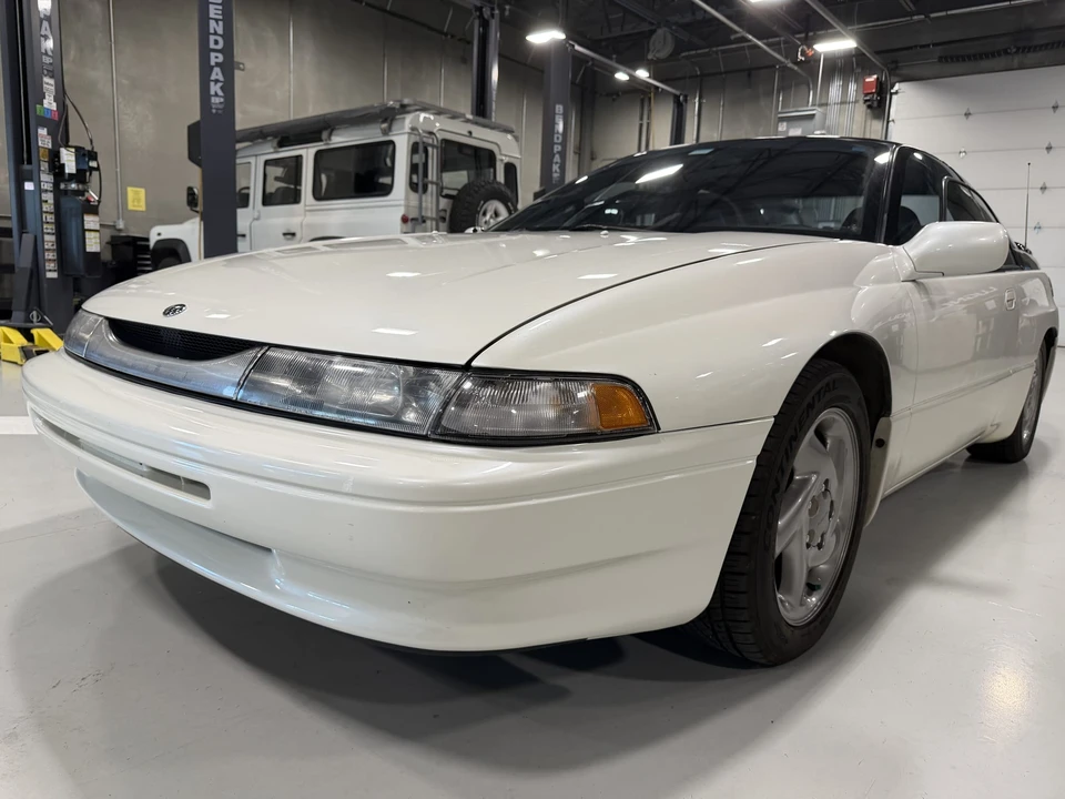 1992 Subaru SVX - Image 12 of 31