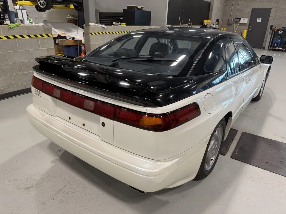 1992 Subaru SVX - Image 18 of 31