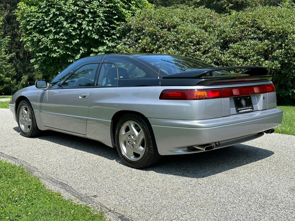 1992 Subaru SVX - Image 16 of 31
