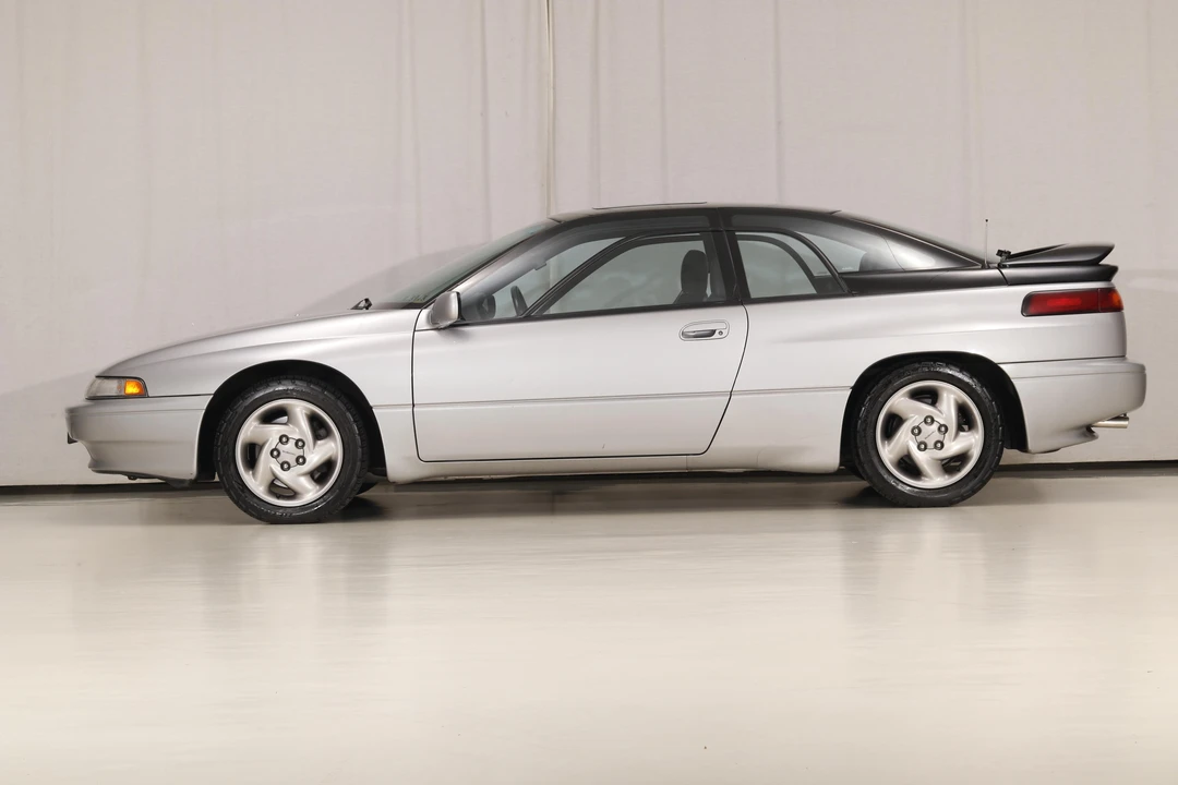 1992 Subaru SVX - Image 15 of 31