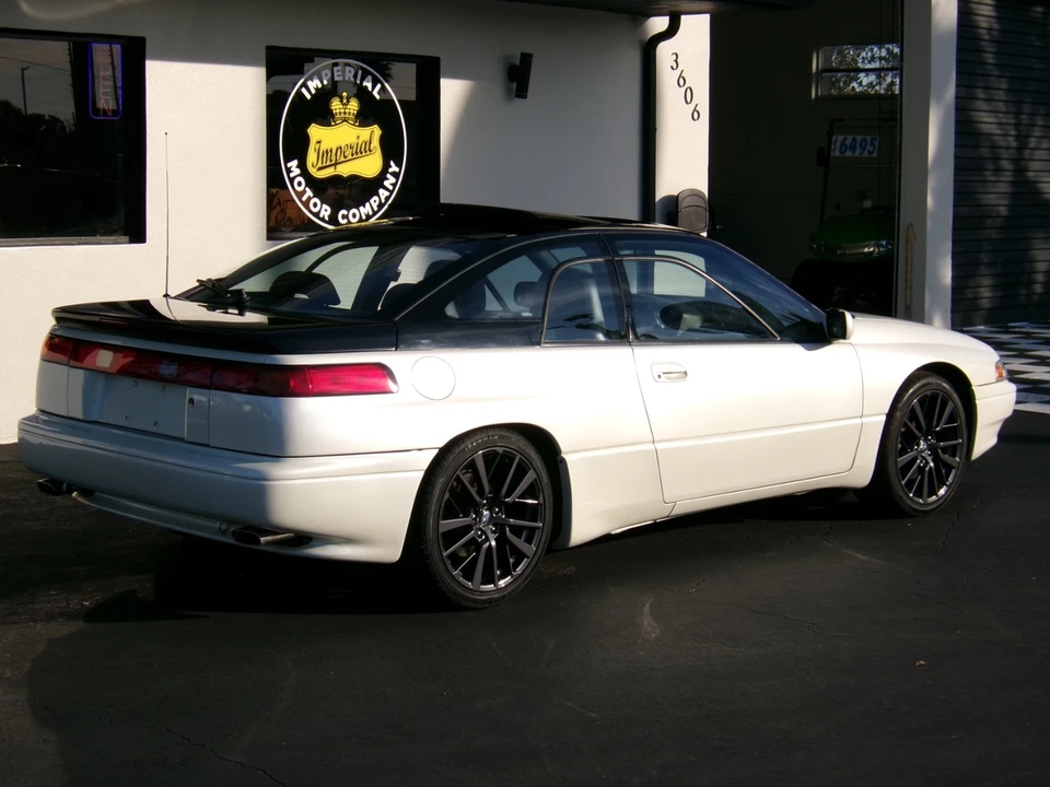 1992 Subaru SVX - Image 5 of 21