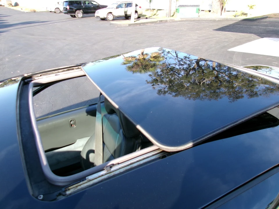 1992 Subaru SVX - Image 9 of 21