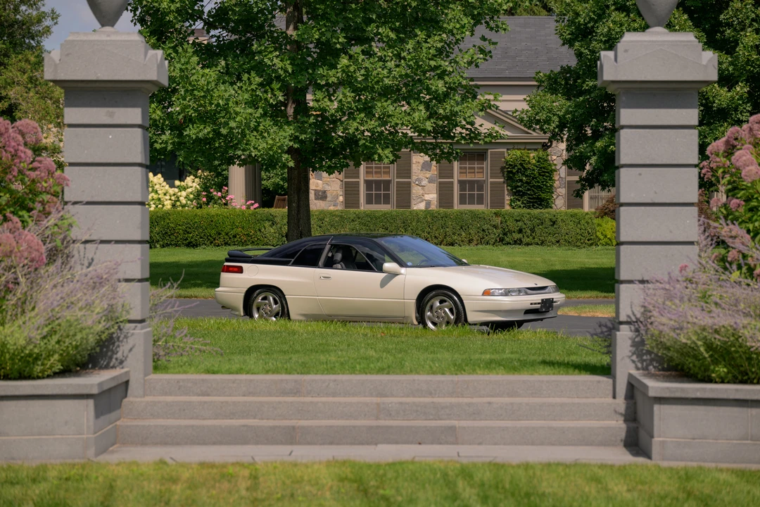 1992 Subaru SVX - Image 30 of 31