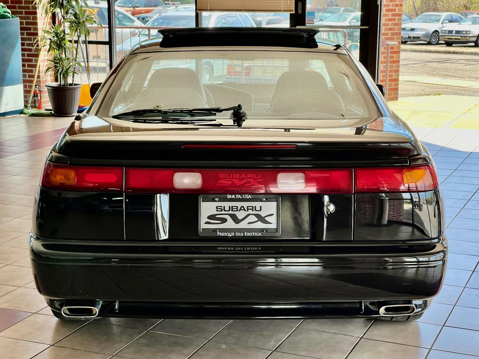 1992 Subaru SVX - Image 8 of 31