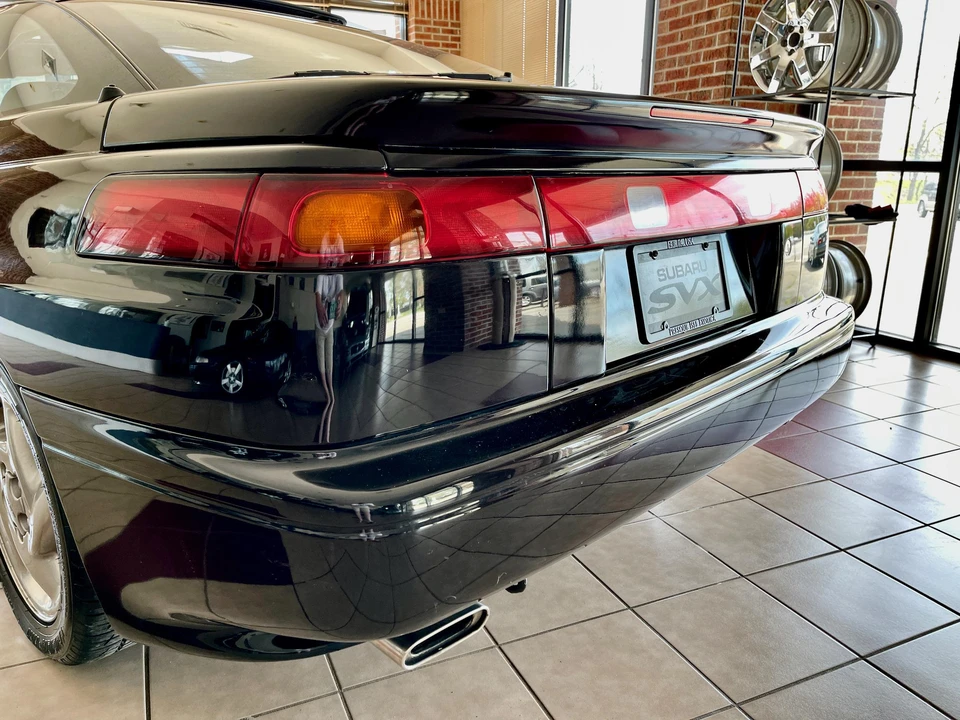 1992 Subaru SVX - Image 23 of 31