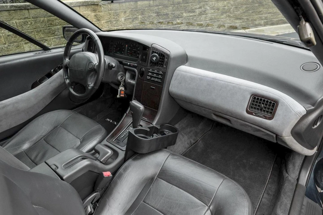 1992 Subaru SVX - Image 26 of 31