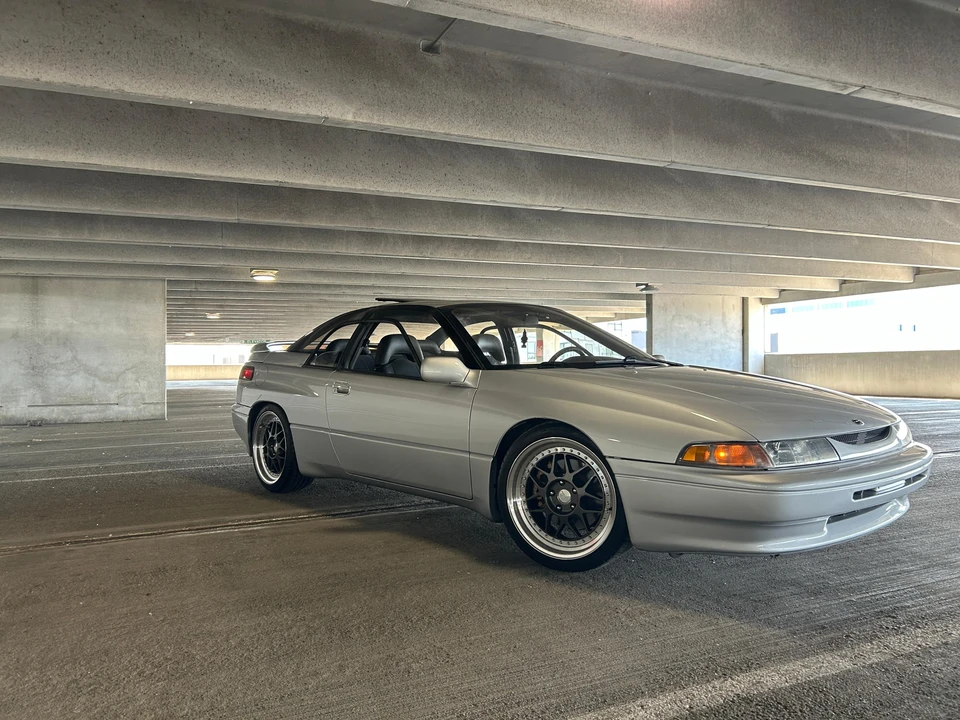 1992 Subaru SVX - Image 25 of 30