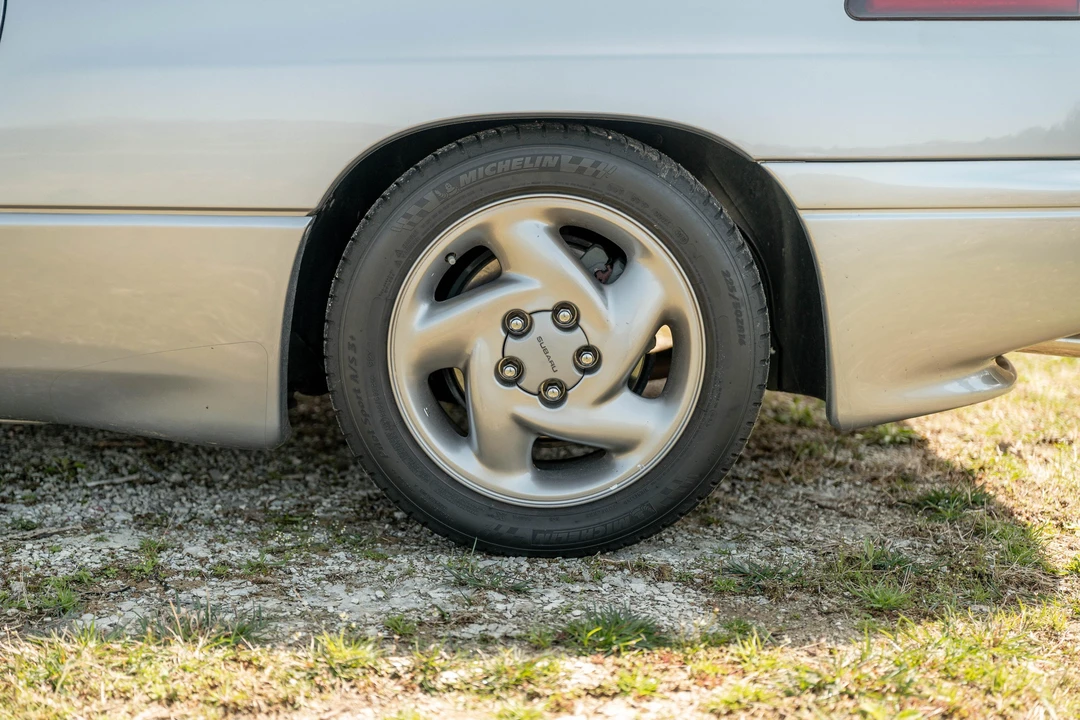 1992 Subaru SVX - Image 26 of 31