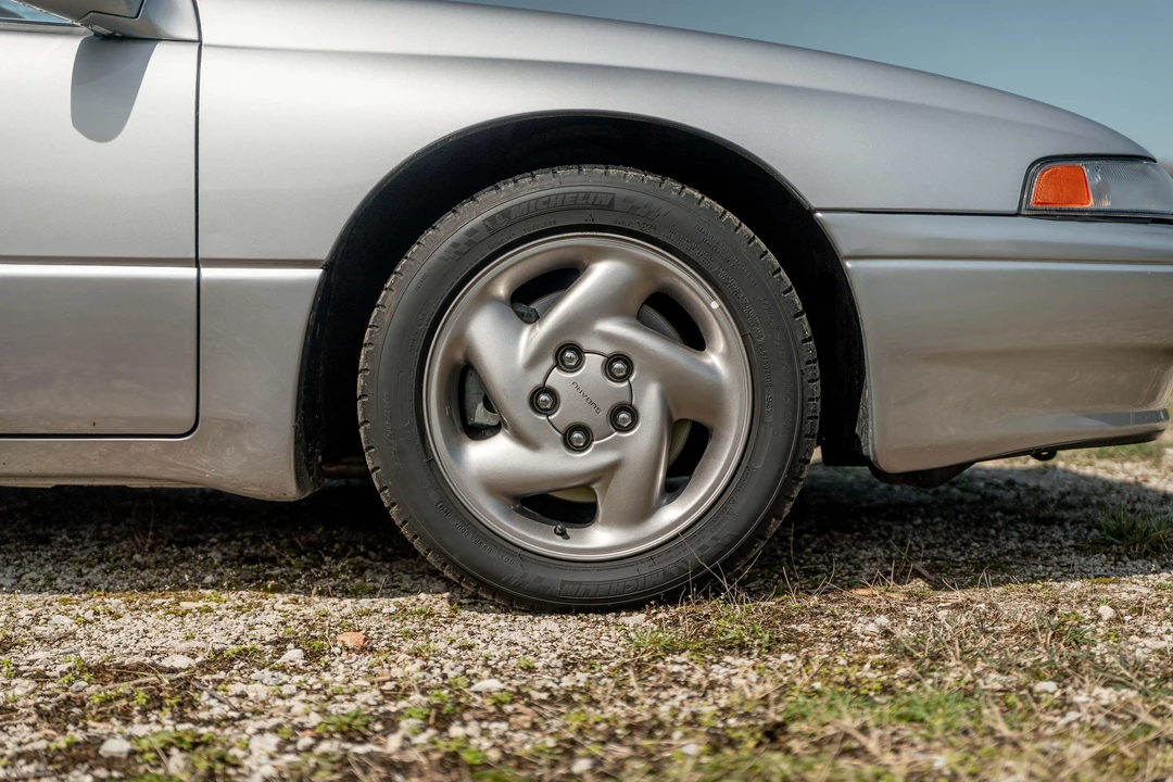 1992 Subaru SVX - Image 28 of 31