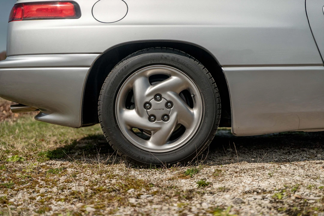 1992 Subaru SVX - Image 27 of 31