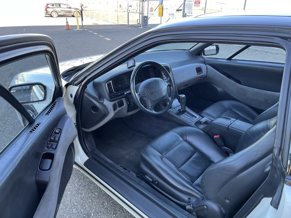 1992 Subaru SVX - Image 17 of 21
