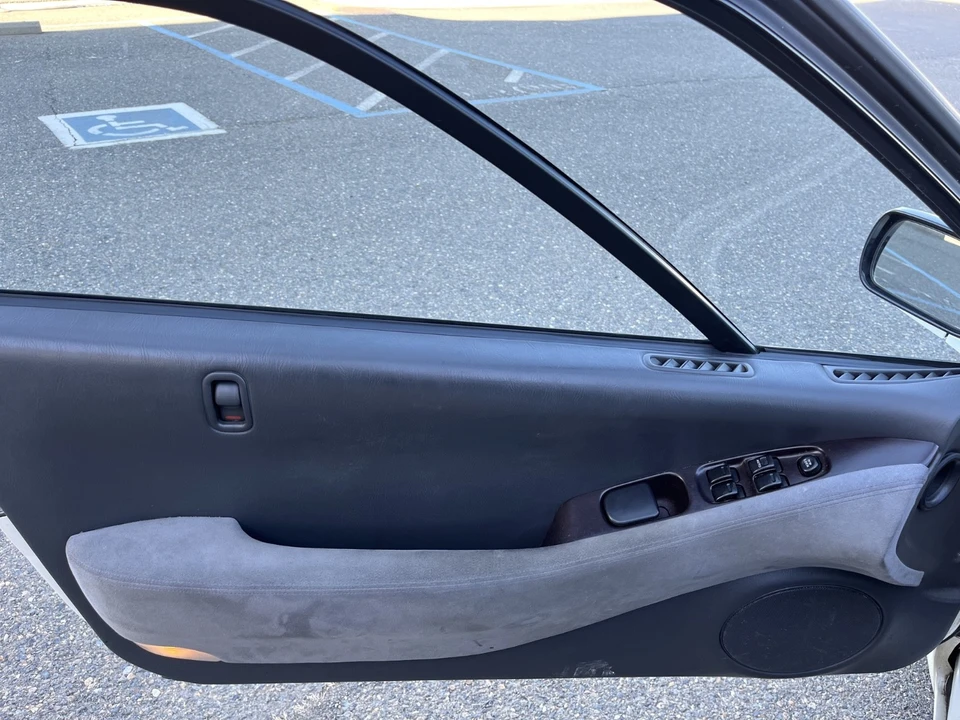 1992 Subaru SVX - Image 15 of 21