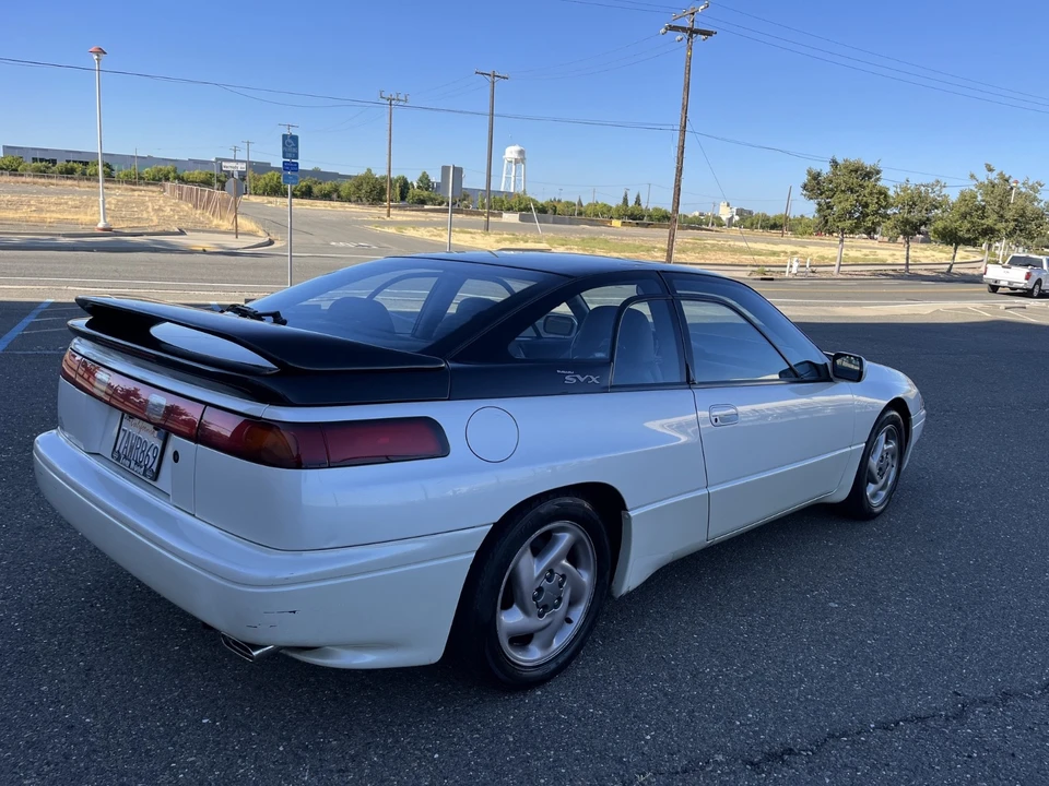 1992 Subaru SVX - Image 11 of 21