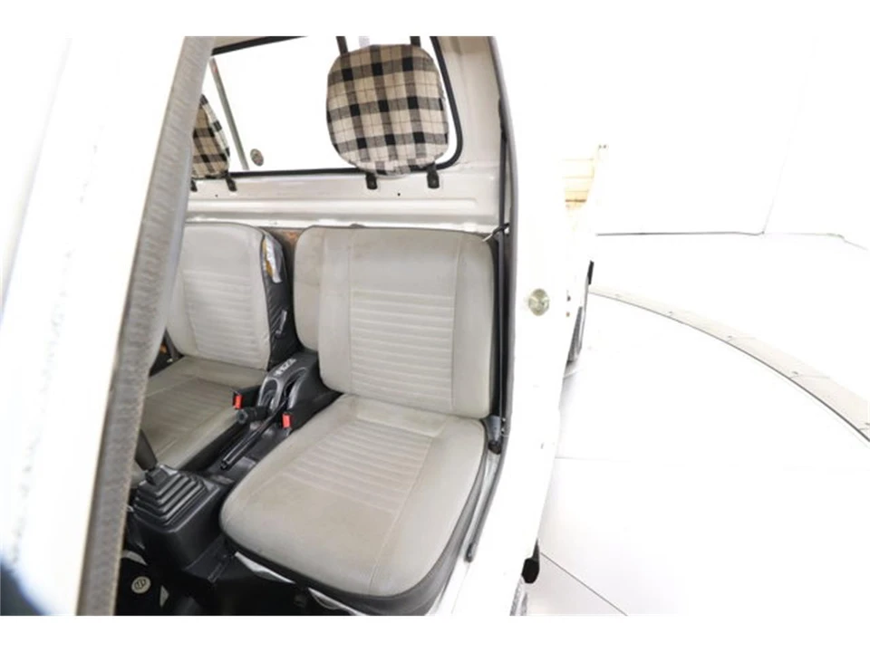 1992 Suzuki Carry & Every 9th Gen - Image 26 of 31