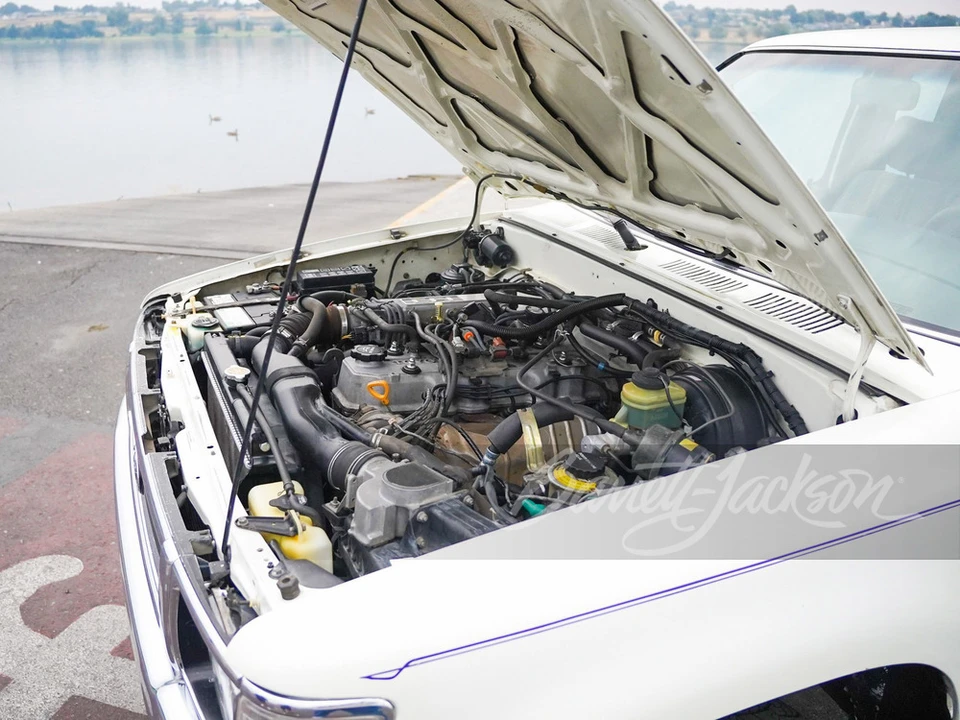 1992 Toyota Hilux 5th Gen - Image 3 of 8