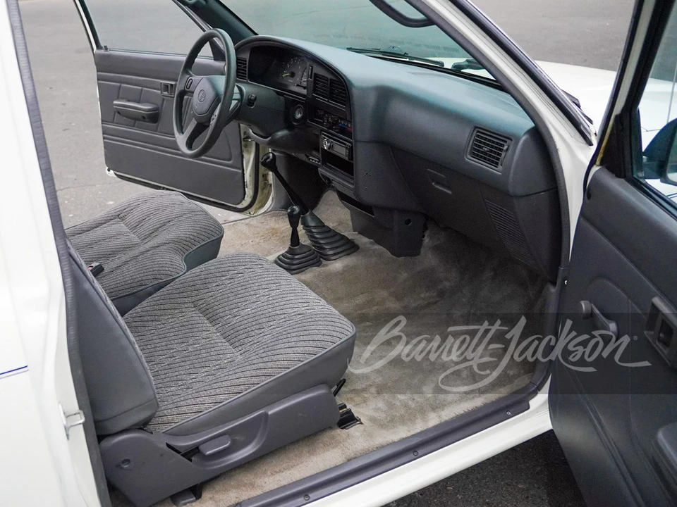 1992 Toyota Hilux 5th Gen - Image 4 of 8