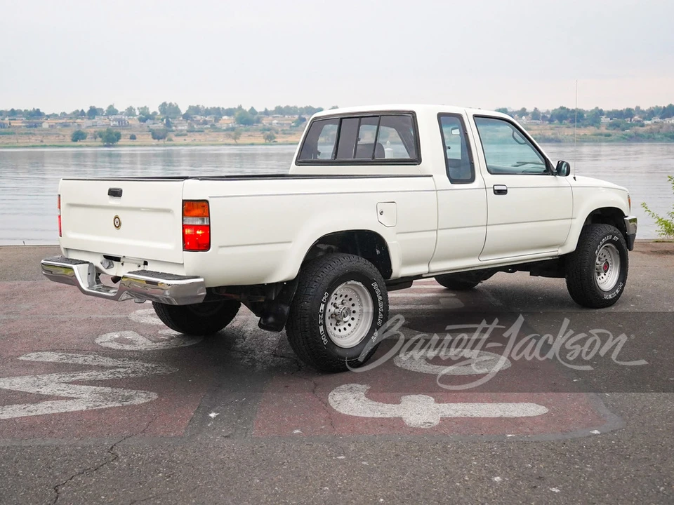 1992 Toyota Hilux 5th Gen - Image 2 of 8