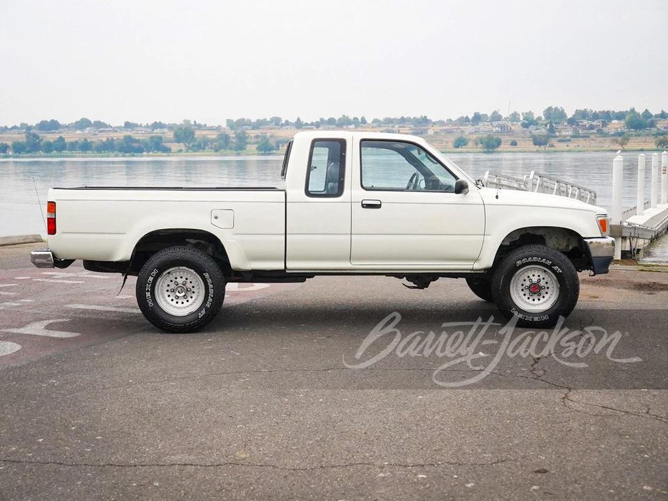1992 Toyota Hilux 5th Gen - Image 5 of 8