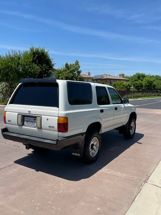 1992 Toyota 4Runner 2nd Gen - Image 2 of 12