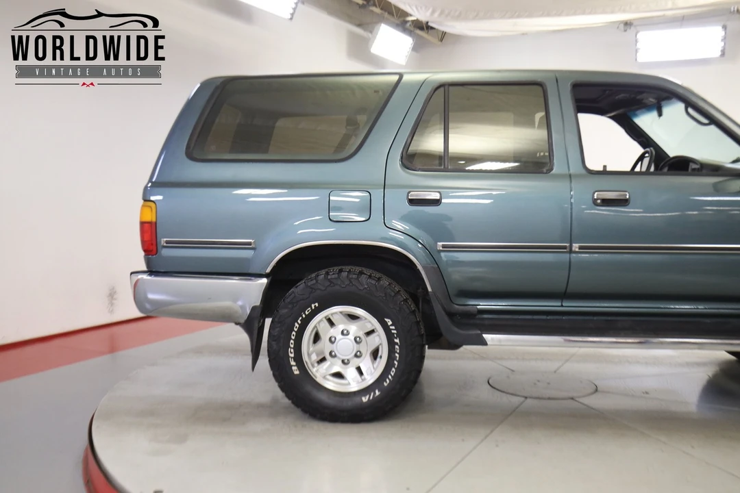 1992 Toyota 4Runner 2nd Gen - Image 9 of 12