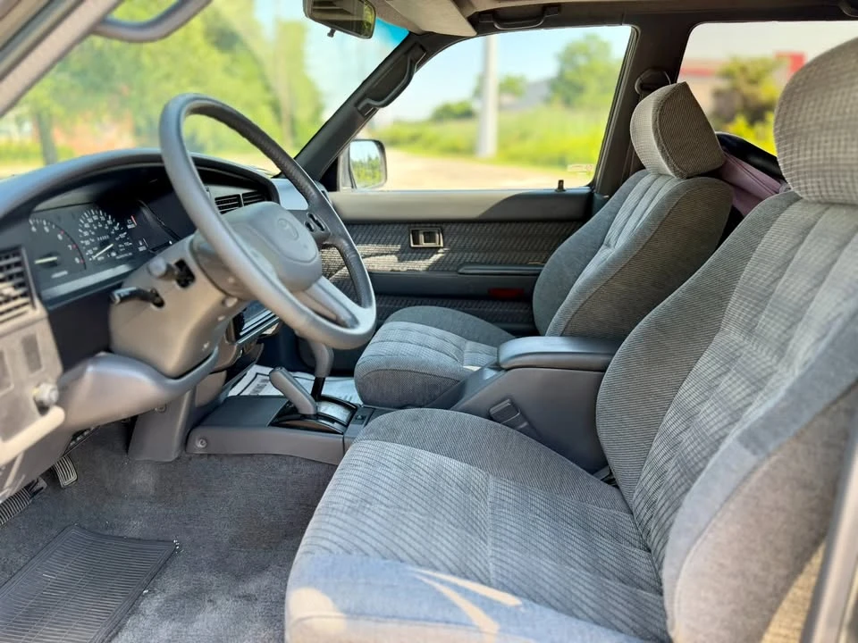 1992 Toyota 4Runner 2nd Gen - Image 9 of 18