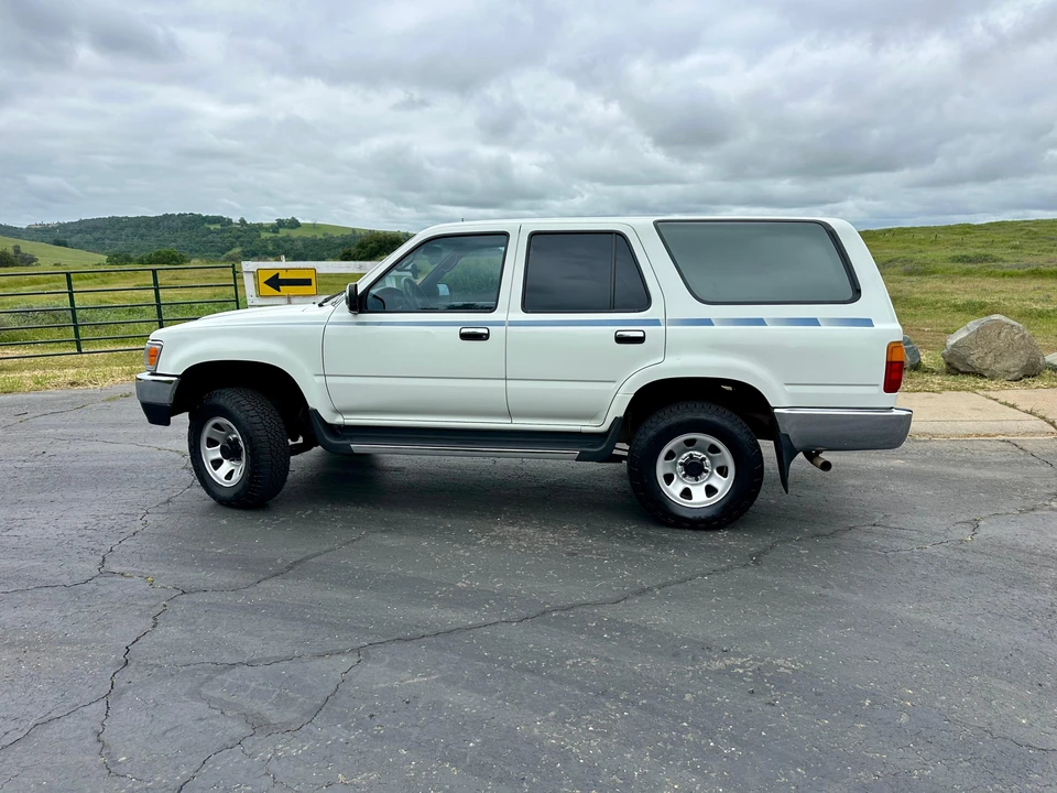1992 Toyota 4Runner 2nd Gen - Image 11 of 31