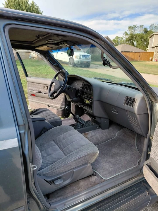 1992 Toyota 4Runner 2nd Gen - Image 10 of 13