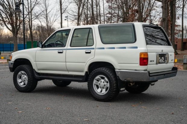 1992 Toyota 4Runner 2nd Gen - Image 2 of 8