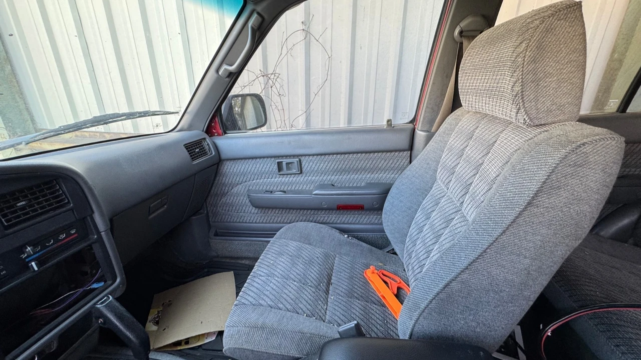 1992 Toyota 4Runner 2nd Gen - Image 12 of 16