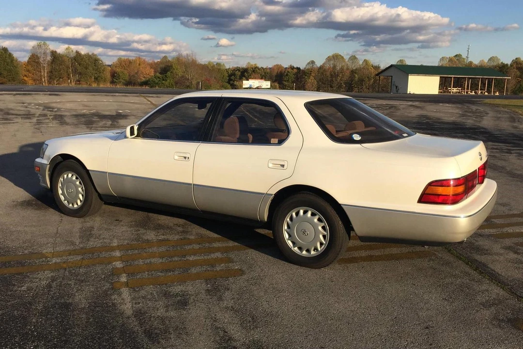 1992 Toyota Celsior 1st Gen - Image 2 of 18