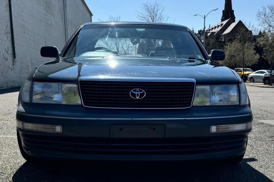 1992 Toyota Celsior 1st Gen - Image 2 of 31