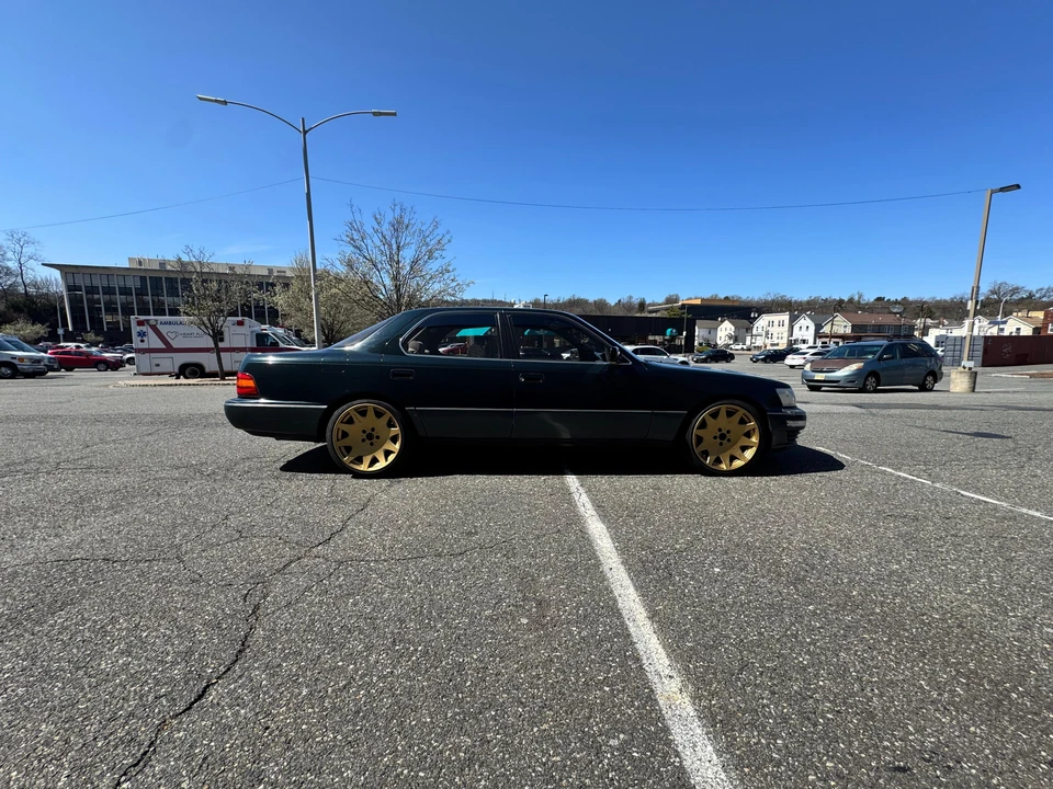 1992 Toyota Celsior 1st Gen - Image 21 of 31