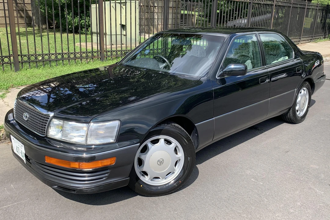 1992 Toyota Celsior 1st Gen - Image 3 of 31
