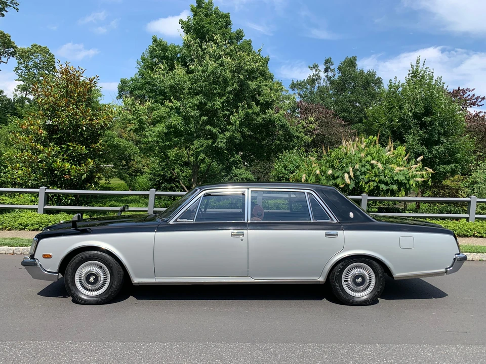 1992 Toyota Century 1st Gen - Image 9 of 31