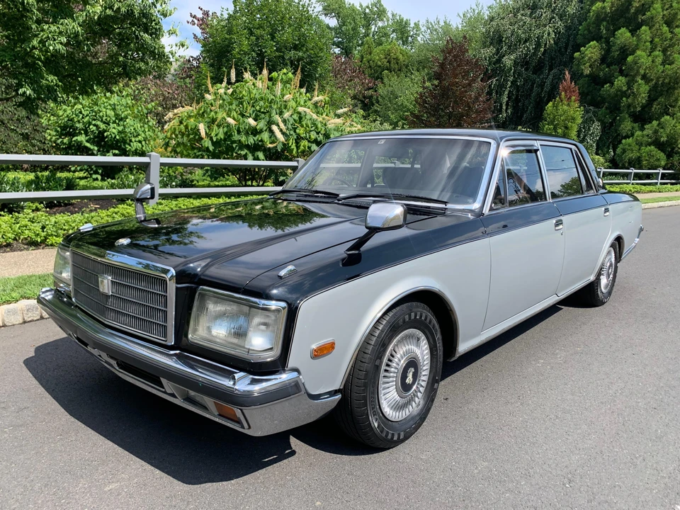1992 Toyota Century 1st Gen - Image 7 of 31