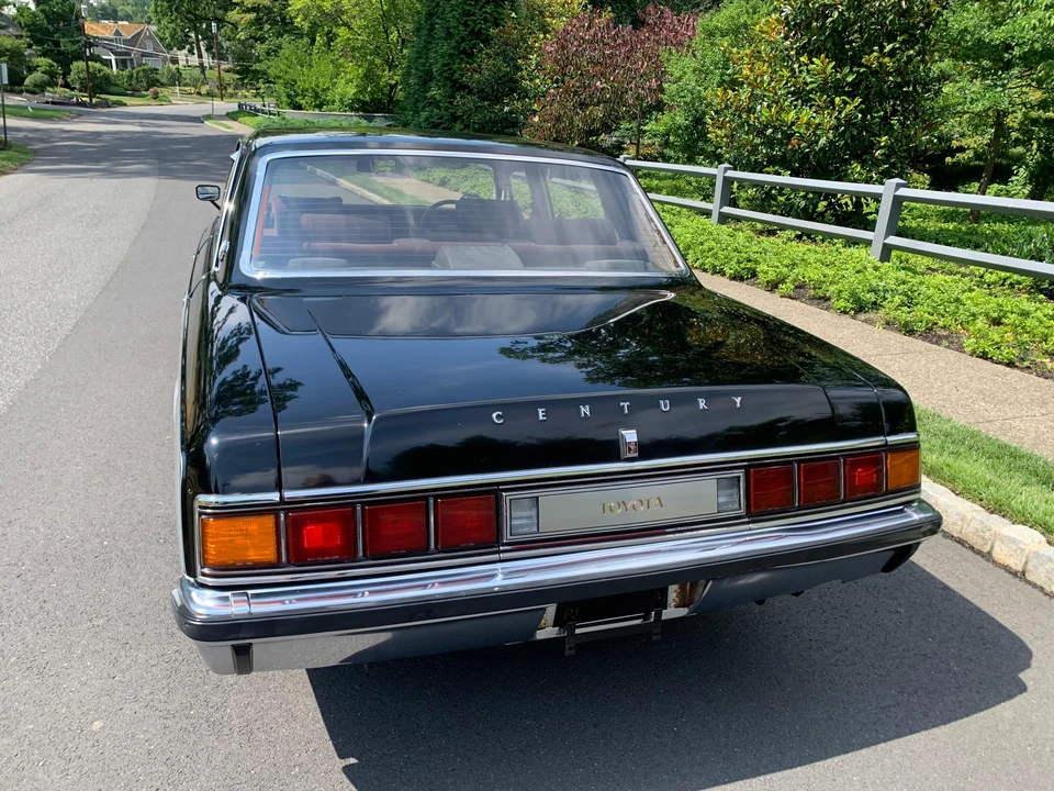 1992 Toyota Century 1st Gen - Image 12 of 31