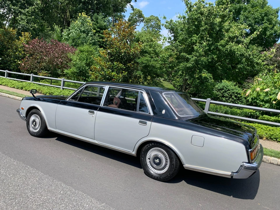 1992 Toyota Century 1st Gen - Image 10 of 31