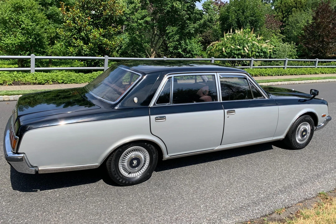 1992 Toyota Century 1st Gen - Image 17 of 31