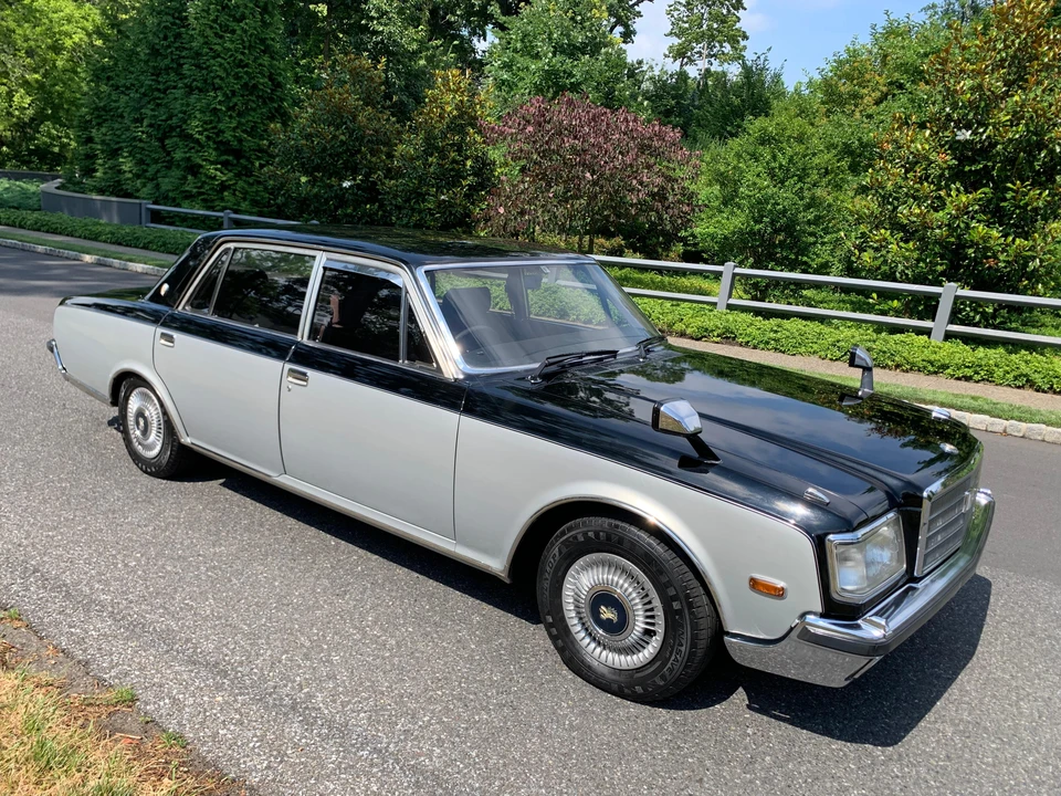 1992 Toyota Century 1st Gen - Image 18 of 31