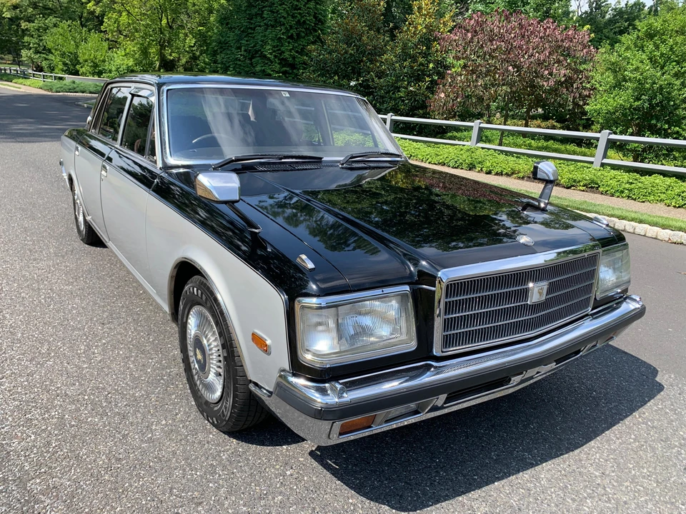 1992 Toyota Century 1st Gen - Image 19 of 31