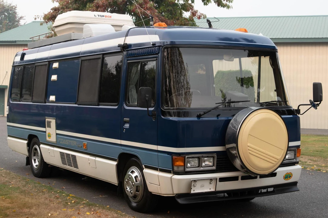1992 Toyota Coaster 2nd Gen - Image 15 of 31