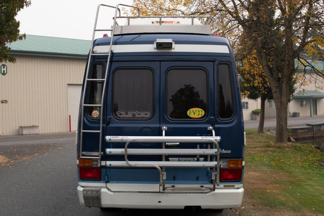 1992 Toyota Coaster 2nd Gen - Image 5 of 31