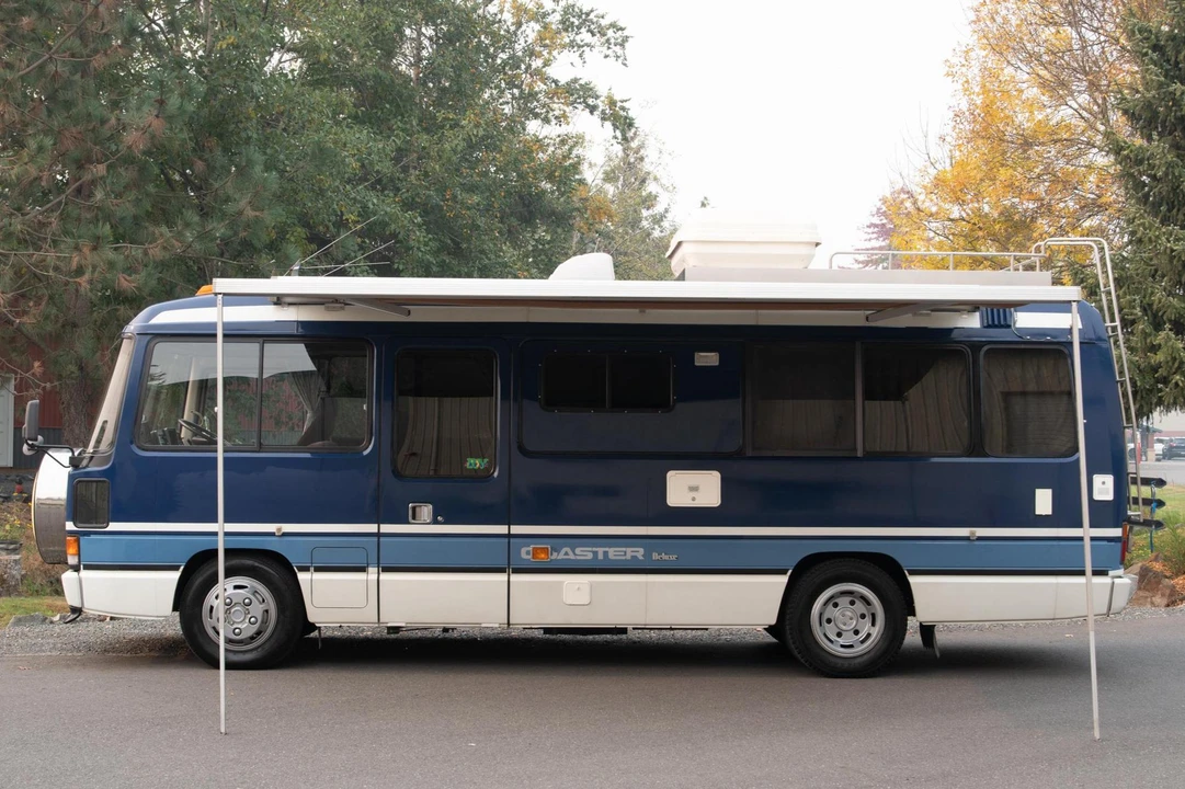 1992 Toyota Coaster 2nd Gen - Image 3 of 31