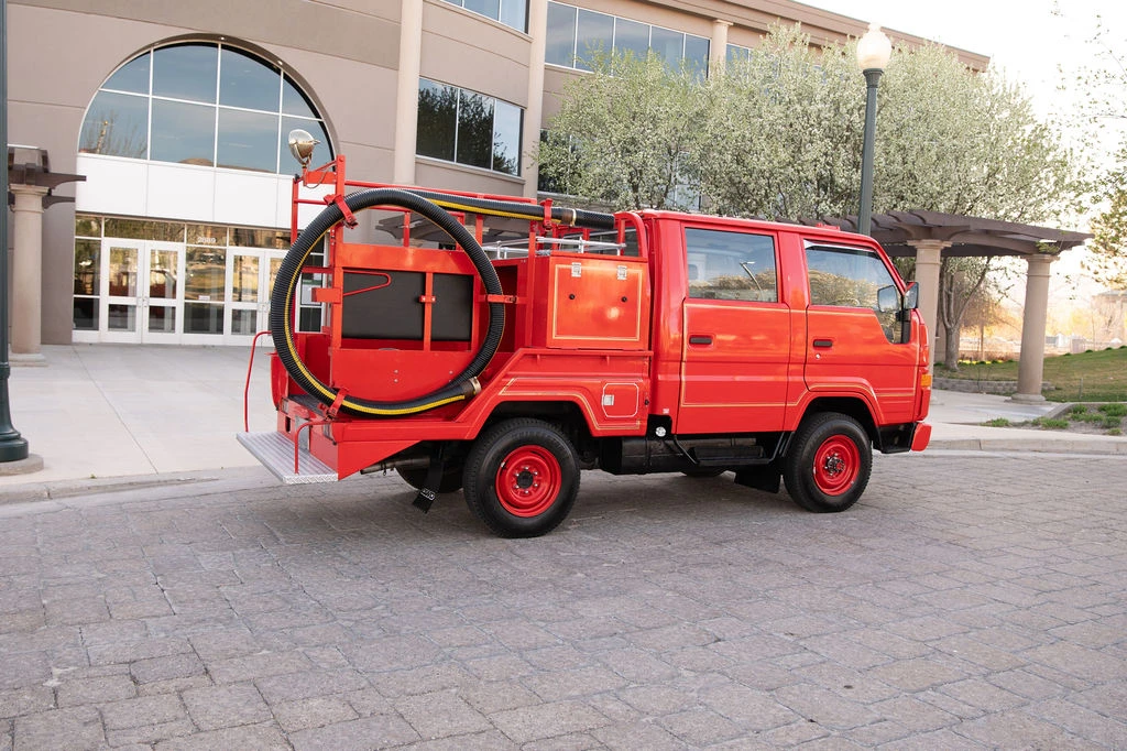 1992 Toyota HiAce 4th Gen - Image 12 of 31