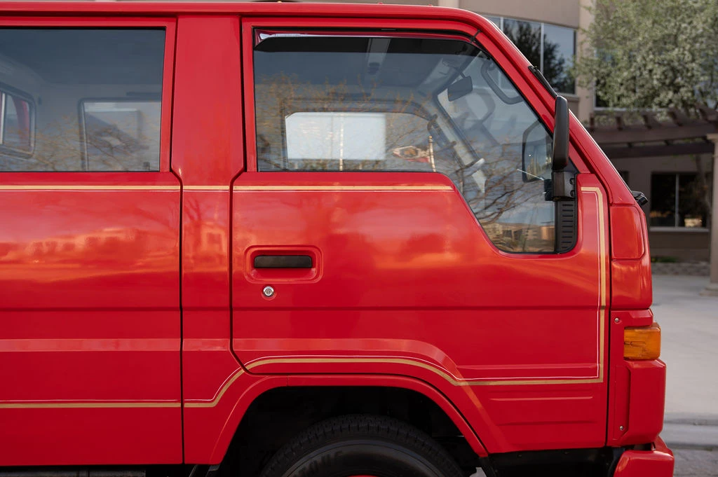1992 Toyota HiAce 4th Gen - Image 24 of 31