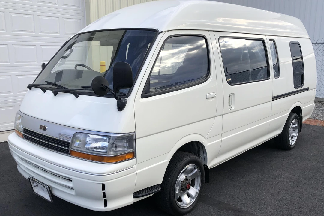 1992 Toyota HiAce 4th Gen - Image 7 of 31
